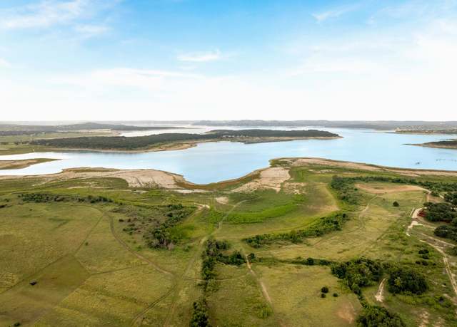 Property at 1983 Live Oak Dr, Canyon Lake, TX 78133