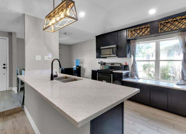 Property at 12202 Roandale Dr, Houston, TX 77048, 4 beds, 3 baths