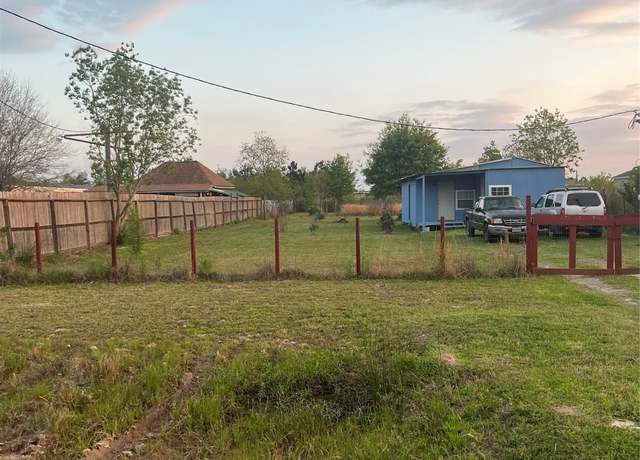 Property at 1786 County Road 3540, Cleveland, TX 77327, 1 bed, 1 bath