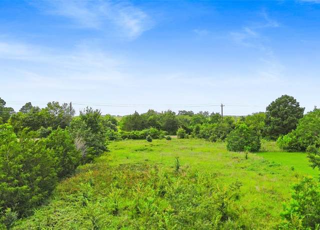 Property at 10 Langley Rd, Huntsville, TX 77320