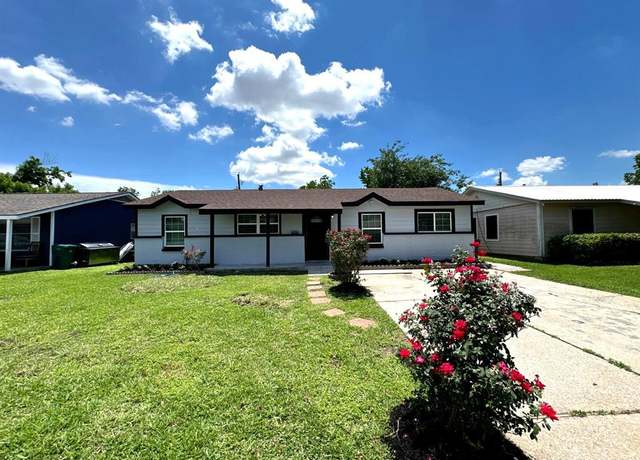 Property at 508 Kalmer St, Pasadena, TX 77502, 4 beds, 2 baths