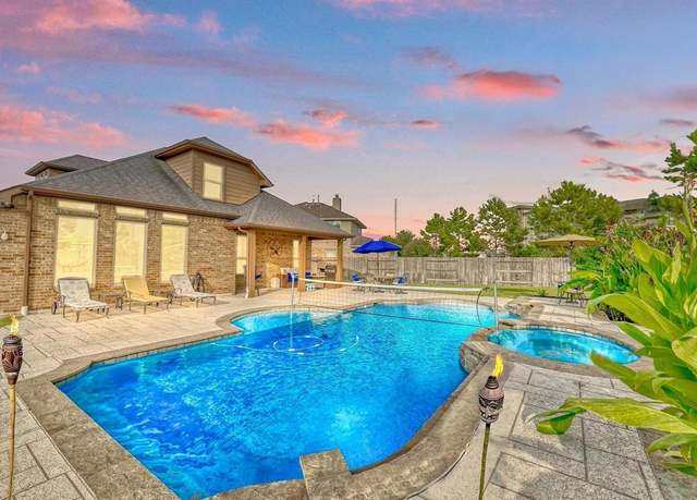 Property at 27727 Gracefield Ln, Fulshear, TX 77441, 4 beds, 3 baths