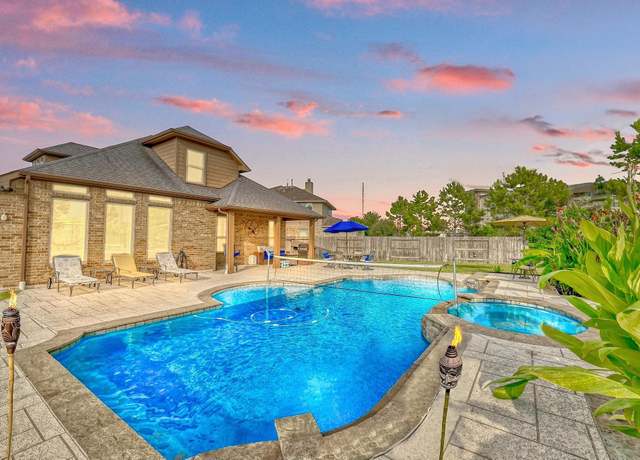 Property at 27727 Gracefield Ln, Fulshear, TX 77441, 4 beds, 3 baths