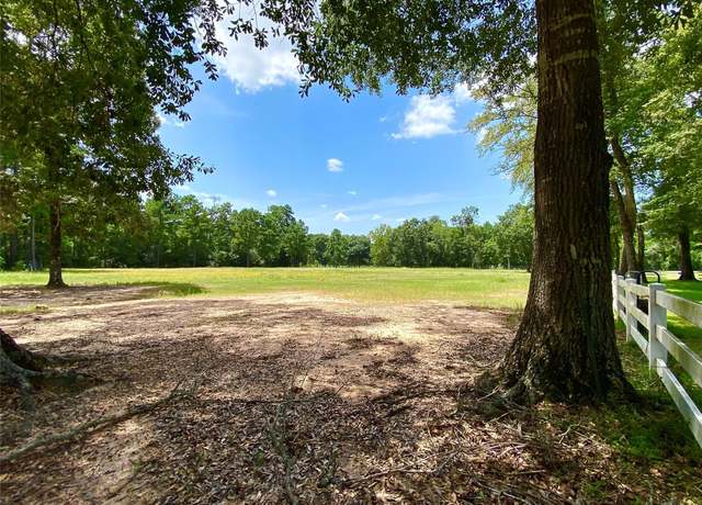 Property at 14109 Horseshoe Bnd, Conroe, TX 77384