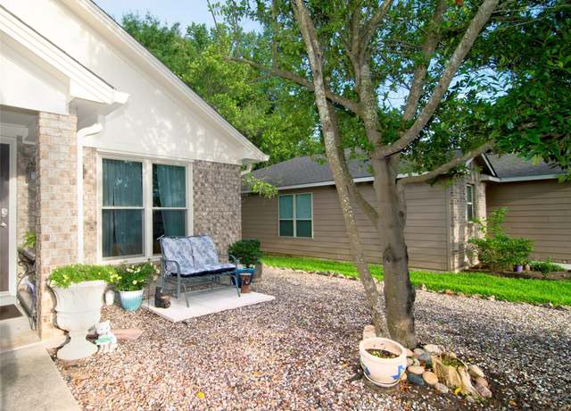 Property at 4930 Pleasure Lake Ln, Willis, TX 77318, 2 beds, 2 baths