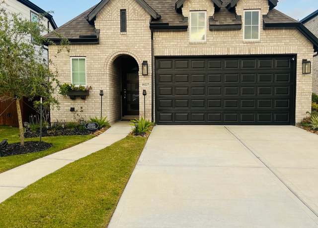 Property at 10227 Van Gogh Ct, Iowa Colony, TX 77583, 4 beds, 2.5 baths