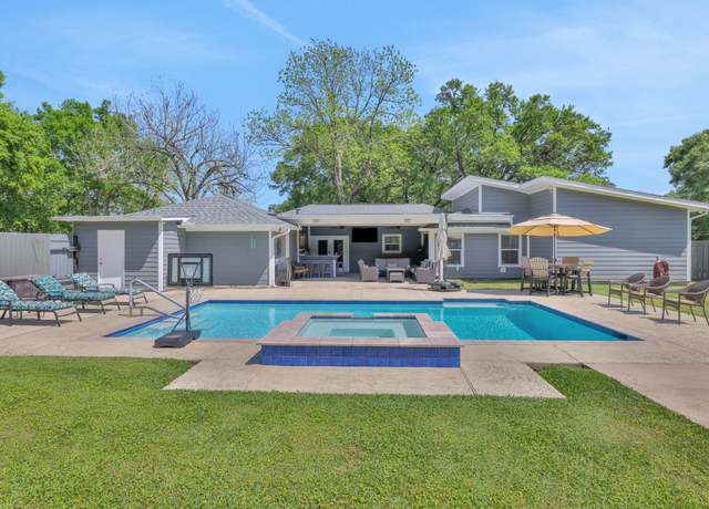Property at 1315 Kilgore Rd, Baytown, TX 77520, 4 beds, 4.5 baths
