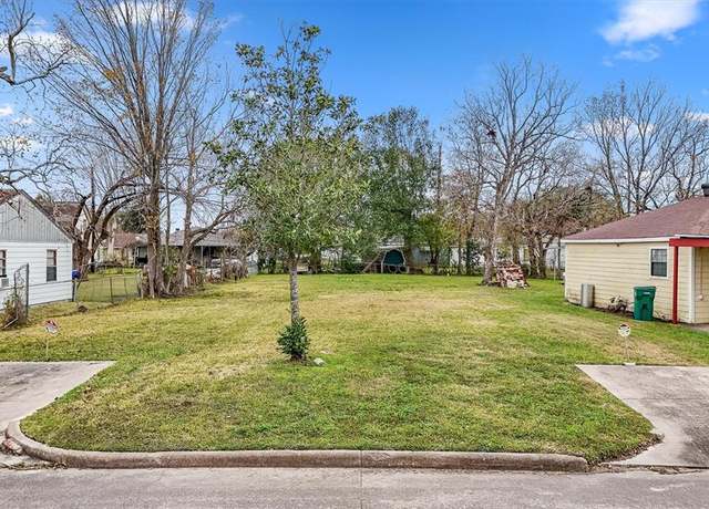 Property at 609 James St, Pasadena, TX 77506