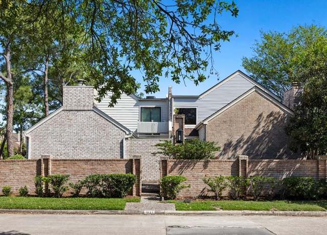 Property at 1037 Townplace St, Houston, TX 77057, 2 beds, 3 baths