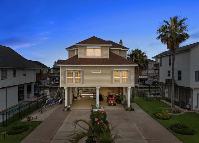 Property at 502 Westerly Dr, Tiki Island, TX 77554, 4 beds, 3 baths