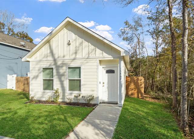 Property at 15862 Beechnut Dr, Montgomery, TX 77356, 3 beds, 2 baths