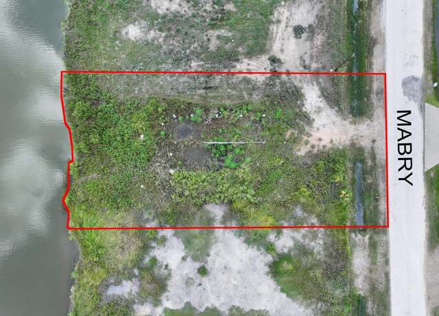 Property at 1392 Mabry St, Gilchrist, TX 77617