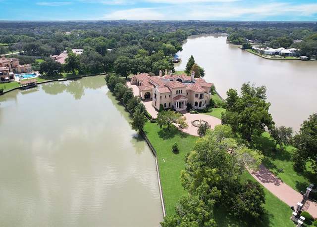 Property at 11 Paradise Point Dr, Sugar Land, TX 77478, 6 beds, 7 baths