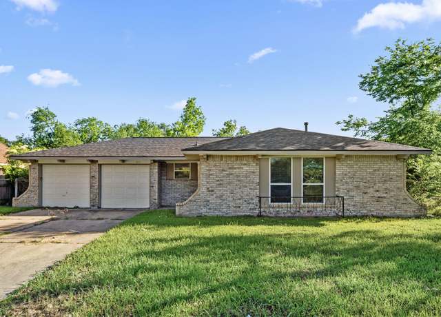 Property at 6611 Mohawk St, Houston, TX 77016, 3 beds, 1.5 baths