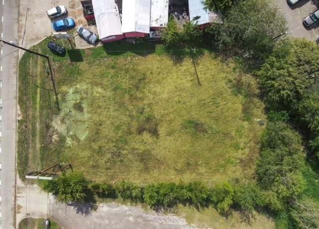 Property at 10710 S Main St, Houston, TX 77025
