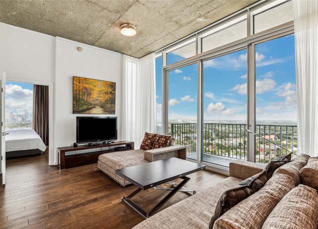 Property at 5925 Almeda Rd #12701, Houston, TX 77004, 2 beds, 2.5 baths