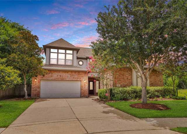 Property at 8602 Two Sisters Ct, Missouri City, TX 77459, 4 beds, 3.5 baths