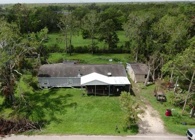 Property at 2846 County Road 510a, Brazoria, TX 77422, 4 beds, 2 baths