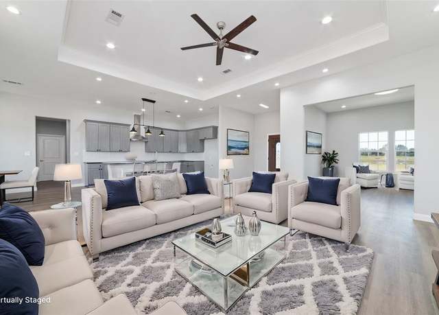 Property at 1188 Anna Ln, Sealy, TX 77474, 3 beds, 2.5 baths