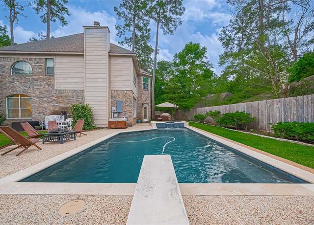 Property at 72 N York Gate Ct, The Woodlands, TX 77382, 4 beds, 3 baths