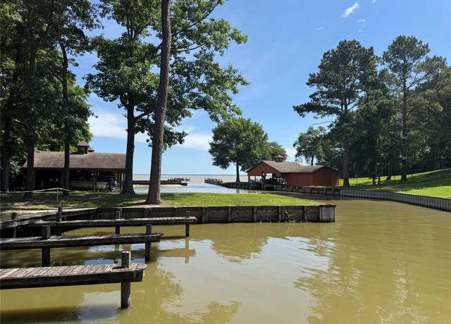 Property at 210 Harbor Run Dr, Coldspring, TX 77331, 4 beds, 2 baths