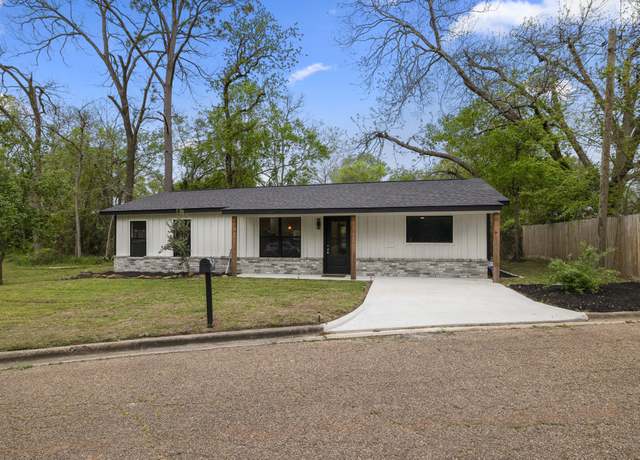 Property at 523 N Oakhurst Dr, Livingston, TX 77351, 2 beds, 1 bath