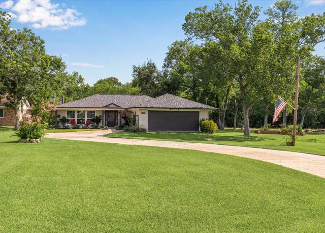 Property at 3413 Robinson Dr, Pearland, TX 77581, 3 beds, 3 baths