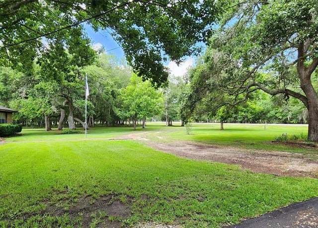 Property at 1055 County Road 452, Sweeny, TX 77480, 4 beds, 2 baths