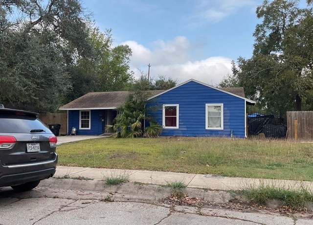 Property at 5839 Pershing St, Houston, TX 77033, 5 beds, 3 baths