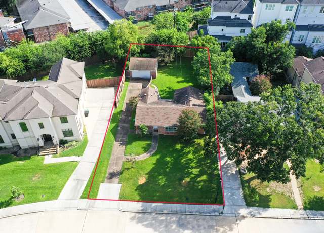 Property at 4026 Glenshire St, Houston, TX 77025, 2 beds, 2 baths
