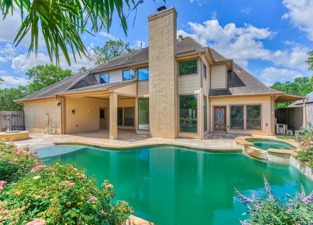Property at 19102 Masterwood Ct, Humble, TX 77346, 4 beds, 3.5 baths