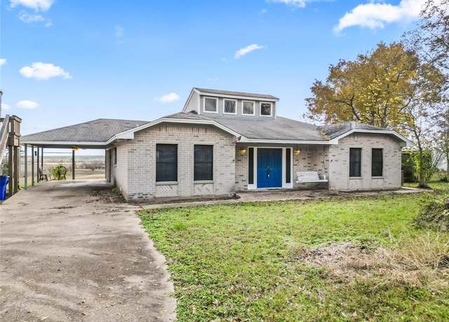 Property at 66 Trail Ridge Rd, Huntsville, TX 77320, 2 beds, 2 baths