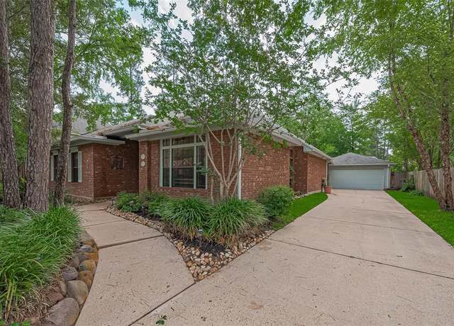 Property at 107 W Bonneymead Cir, The Woodlands, TX 77381, 4 beds, 2 baths