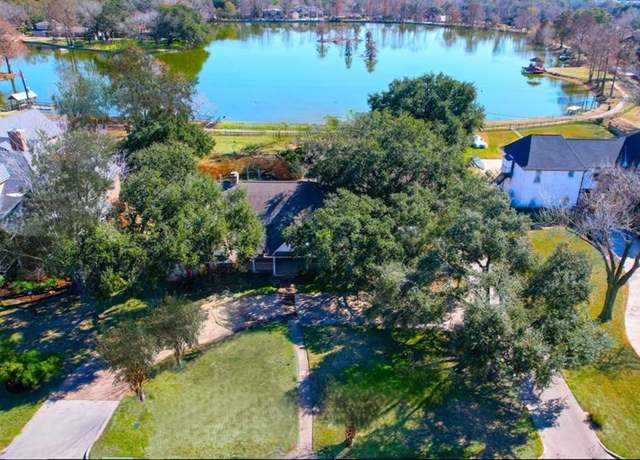Property at 8210 N Tahoe Dr, Jersey Village, TX 77040, 3 beds, 2.5 baths
