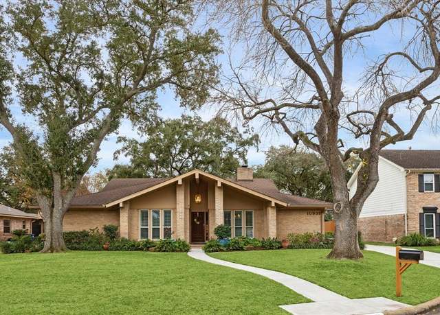 Property at 10931 Meadow Lake Ln, Houston, TX 77042, 4 beds, 2.5 baths