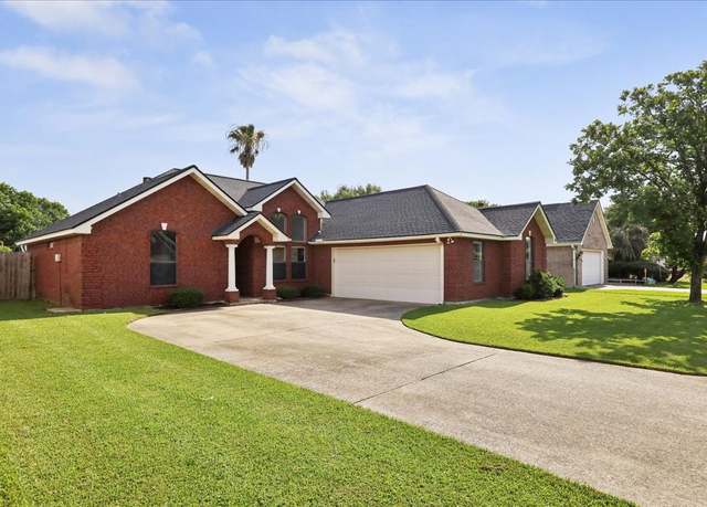 Property at 505 Shannons Way, Bridge City, TX 77611, 3 beds, 2 baths