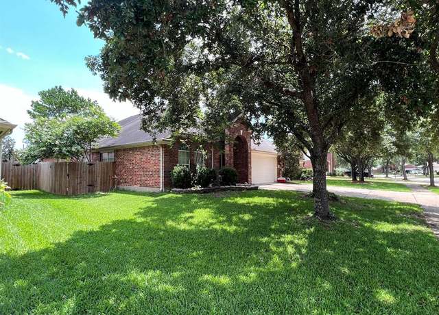 Property at 11411 Sugarbush Ridge Ln, Houston, TX 77089, 3 beds, 2 baths