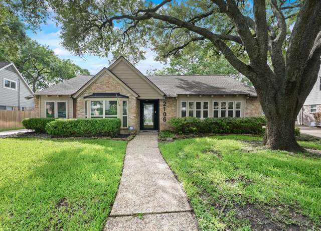 Property at 2106 Briarstem Dr, Houston, TX 77077, 4 beds, 3 baths