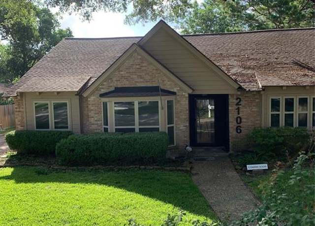 Property at 2106 Briarstem Dr, Houston, TX 77077, 4 beds, 3 baths