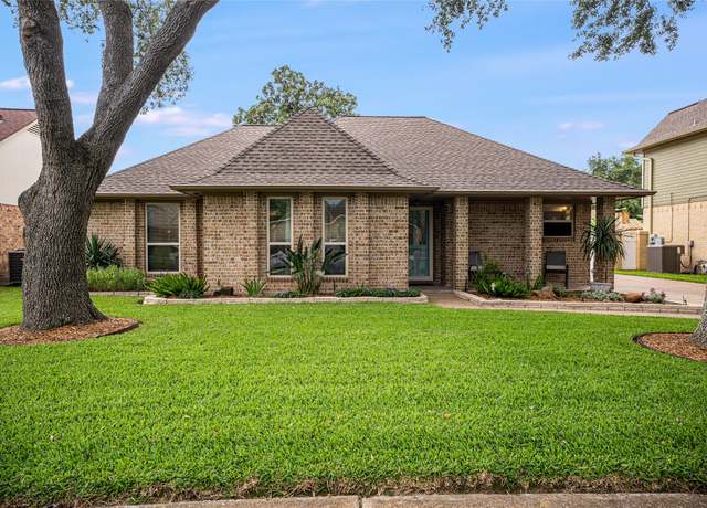 Property at 702 Yorkshire Ct, Deer Park, TX 77536, 3 beds, 2 baths