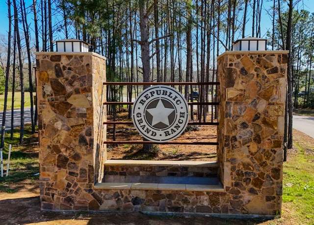 Property at 15422 Forest Grove Dr, Willis, TX 77378