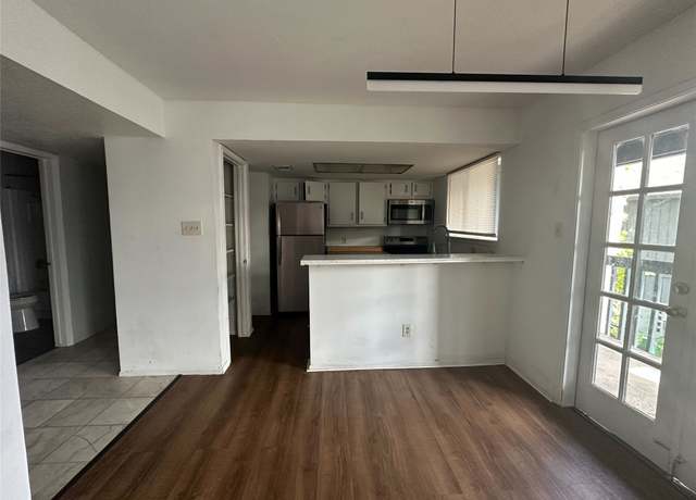 Property at 9009 Richmond Ave #407, Houston, TX 77063, 2 beds, 2 baths