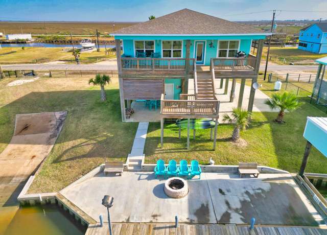 Property at 942 County Road 209, Sargent, TX 77414, 2 beds, 2.5 baths