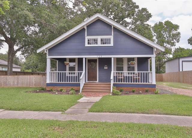 Property at 123 6th St, Sugar Land, TX 77498, 2 beds, 1 bath