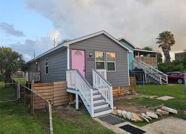 Property at 6923 Avenue P, Galveston, TX 77551, 1 bed, 2 baths