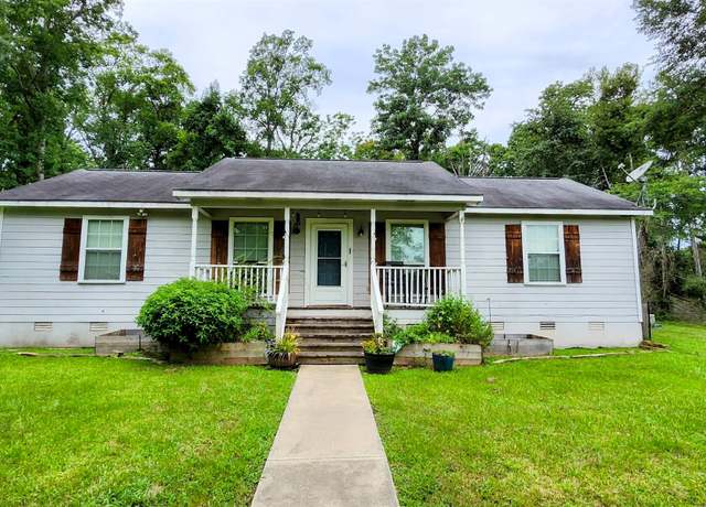 Property at 106 Bolton Way W, Livingston, TX 77351, 3 beds, 2 baths