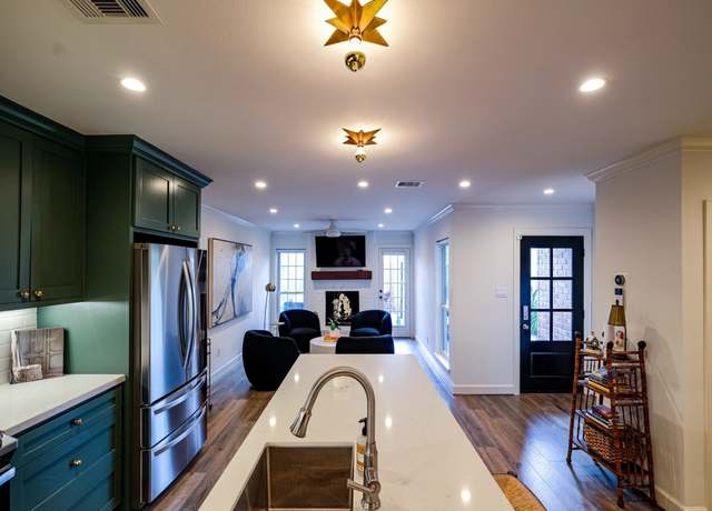 Property at 3139 Bissonnet St, Houston, TX 77005, 2 beds, 2.5 baths