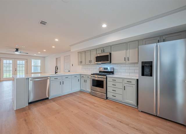 Property at 6023 Viking Dr, Houston, TX 77092, 4 beds, 2 baths