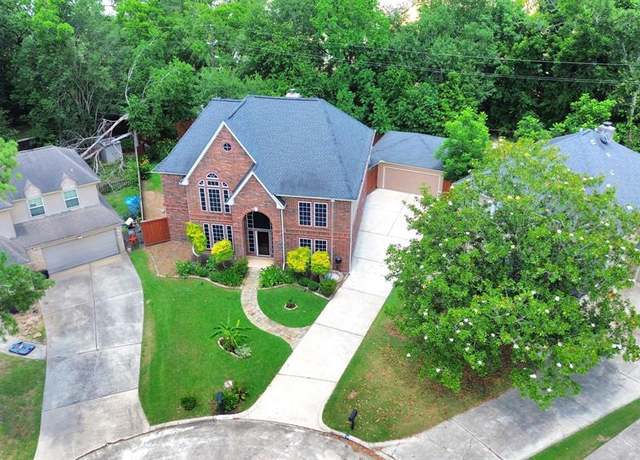 Property at 3306 Candlelon Dr, Spring, TX 77388, 5 beds, 3.5 baths