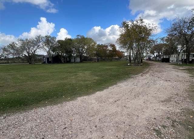 Property at 7323 Power Line Rd, Richmond, TX 77469, 1 bed, 1 bath